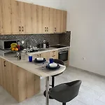 Paraskevi's - Center W/ Lovely Park View *