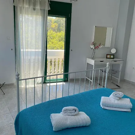 아파트 Paraskevi's - Center W/ Lovely Park View *